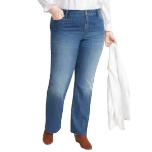 Old Navy Boot Cut Secret Slim Pockets Medium Blue Wash Plus Women’s 20 Short